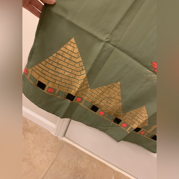 Green Egyptian Traditional Dress - Picture 11 of 16